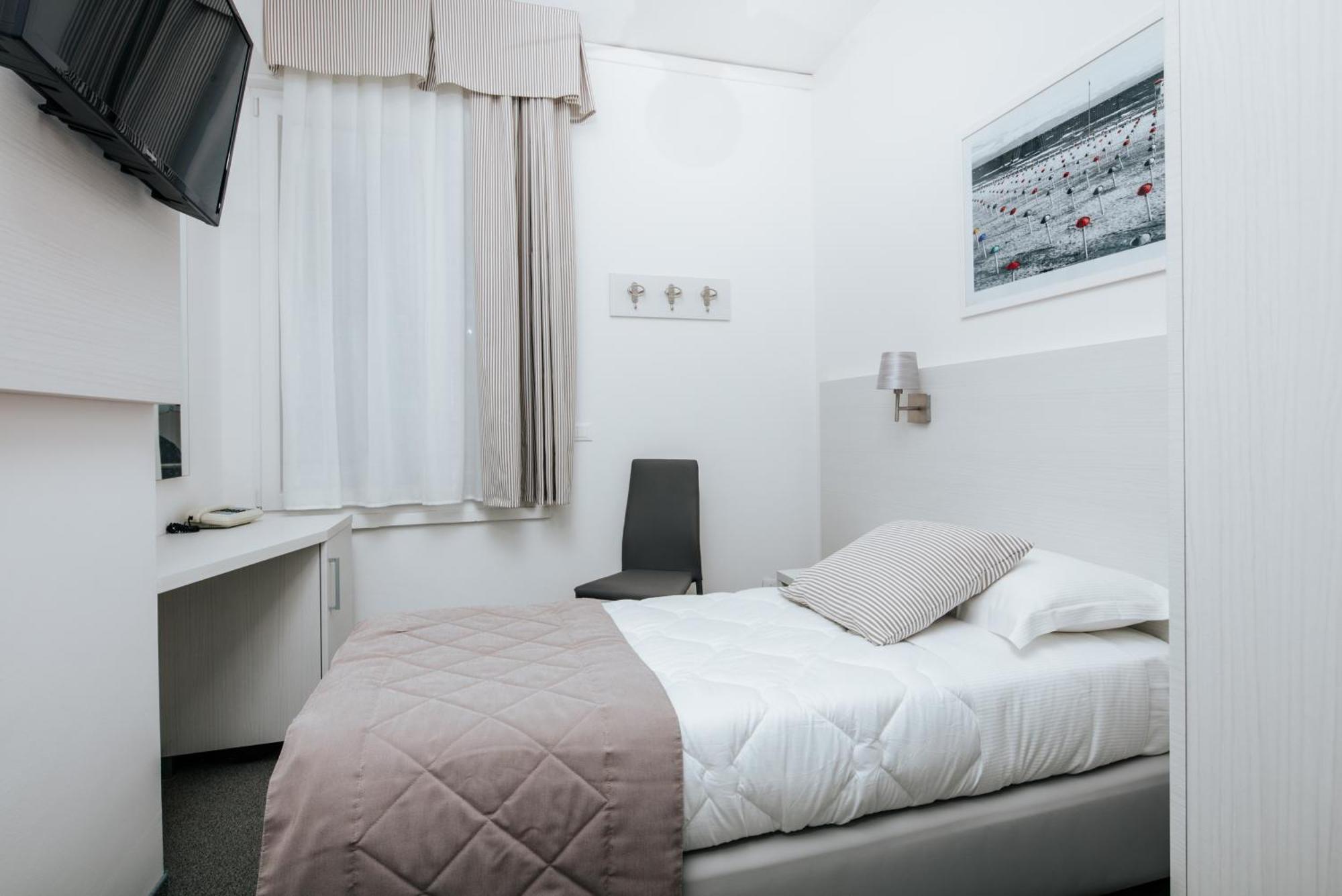 Hotel Luna Centrale Линьяно-Саббьядоро Экстерьер фото