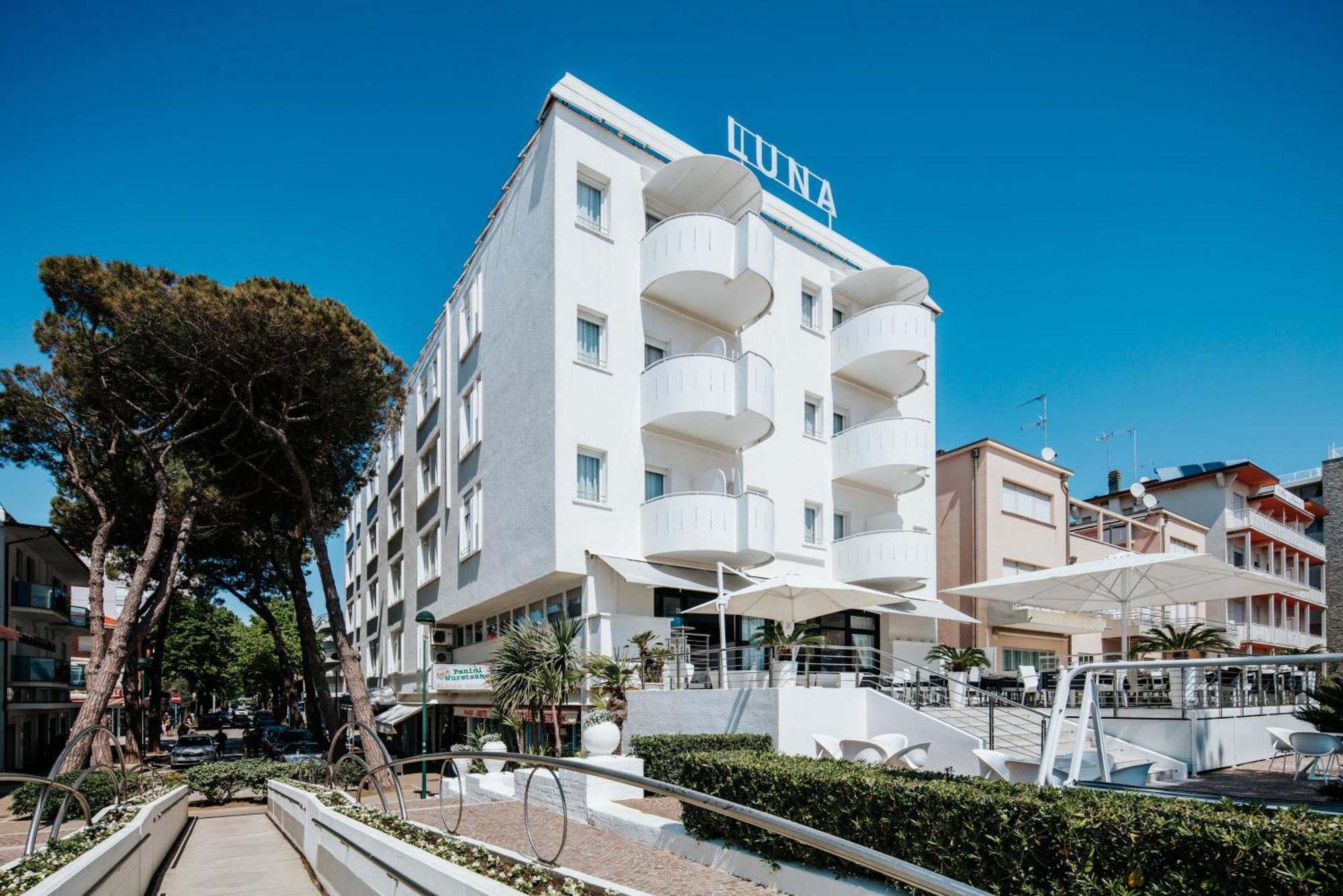 Hotel Luna Centrale Линьяно-Саббьядоро Экстерьер фото